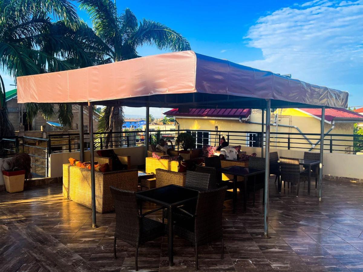 Cascade Hotel Lapaz エクステリア 写真