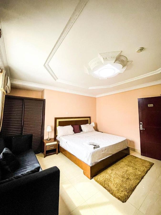 Cascade Hotel Lapaz エクステリア 写真